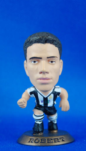 MC1316 Laurent Robert Newcastle United (H) Microstars UK Series 6