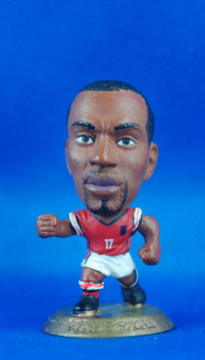 MC2517 Darius Vassell England (A) Microstars UK Series 9